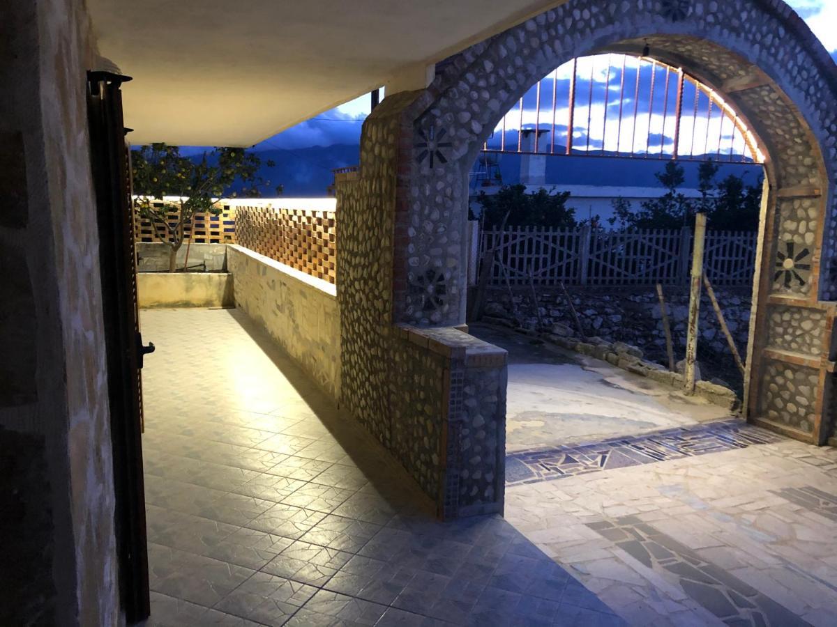 The Sunset Villa Leven Vlorë Exteriér fotografie